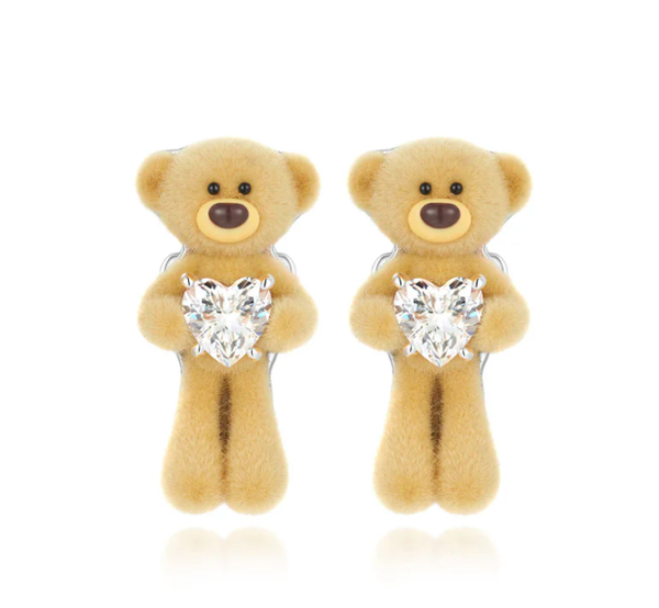 MINI BEAR HUG HEART EAR STUD