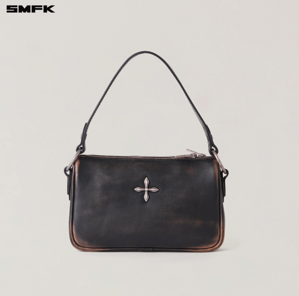 COMPASS BADGE HANDCRAFT PATINA LEATHER SHOULDER/MEDIUM WILD BLACK PATINA