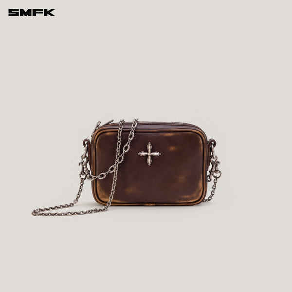 COMPASS BADGE PATINA LEATHER CHAIN BAG SMALL WILD HORSE BROWN PATINA