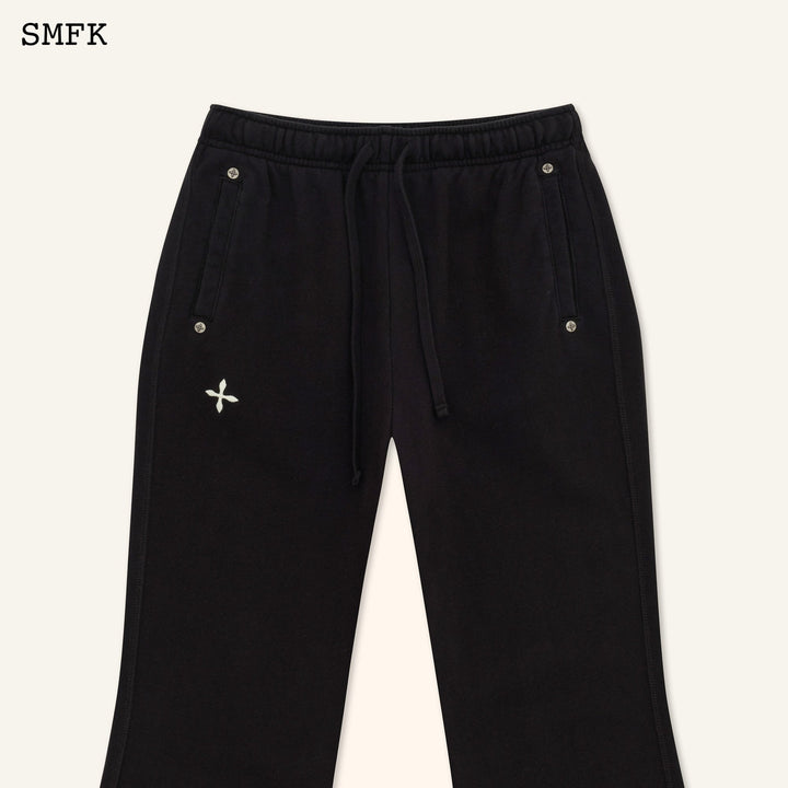 SMFK COMPASS CROSS CLASSIC FLARED SWEATPANTS BLACK