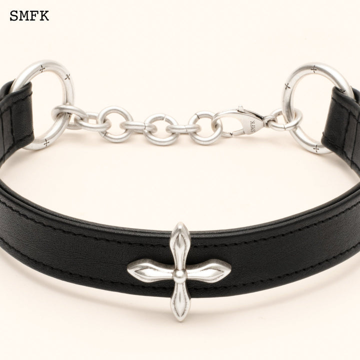 SMFK COMPASS CROSS LEATHER THICK CHOKER IN BLACK
