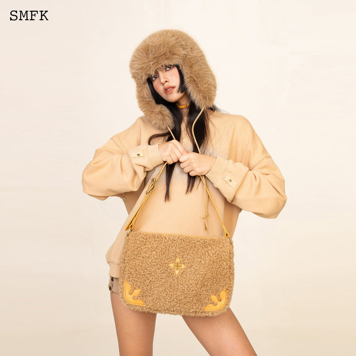 SMFK COMPASS KITTY BAG IN WHEAT (LARGE)