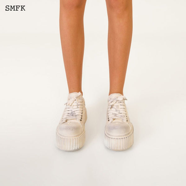 SMFK COMPASS ROVE SKATER SHOES IN CREAM