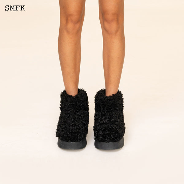 COMPASS WOOLLY BLACK FLUFFY SHORT BOOTS