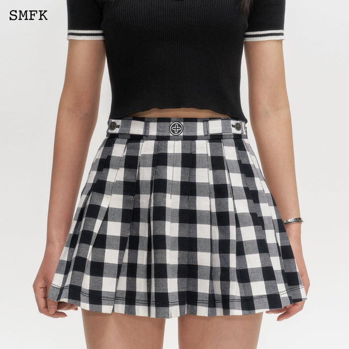 SMFK GRASSLAND BLACK AND WHITE CHECKERED PLEATED SKIRT