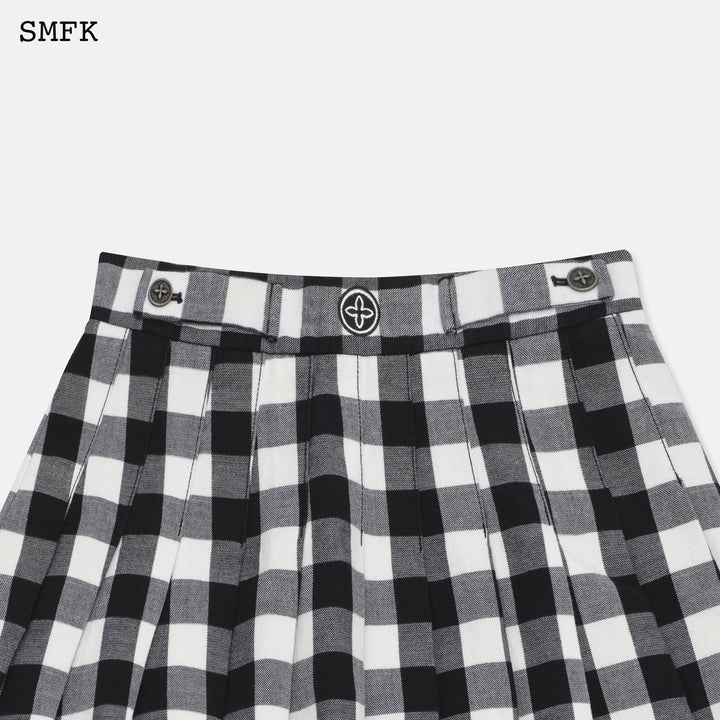 SMFK GRASSLAND BLACK AND WHITE CHECKERED PLEATED SKIRT