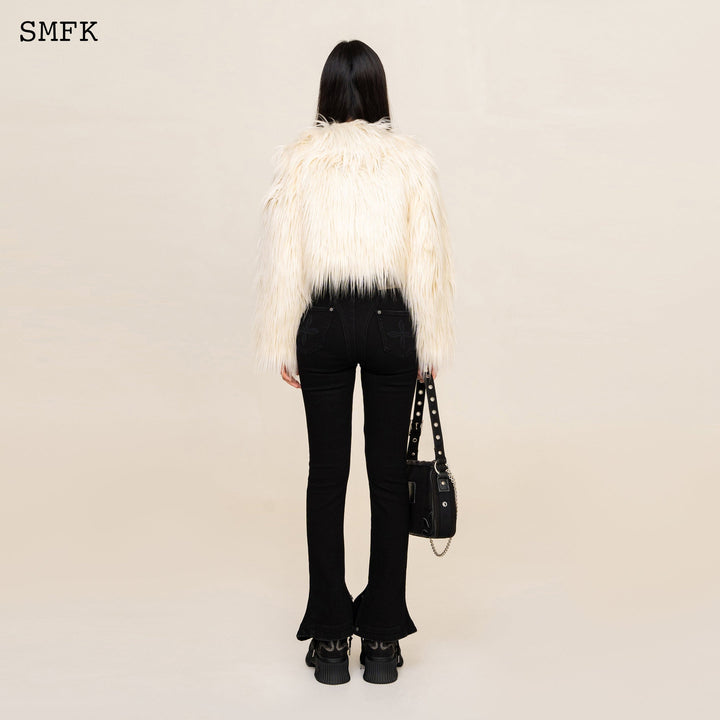 13De Marzo WILDWORLD FAUX FUR SHORT JACKET IN WHITE