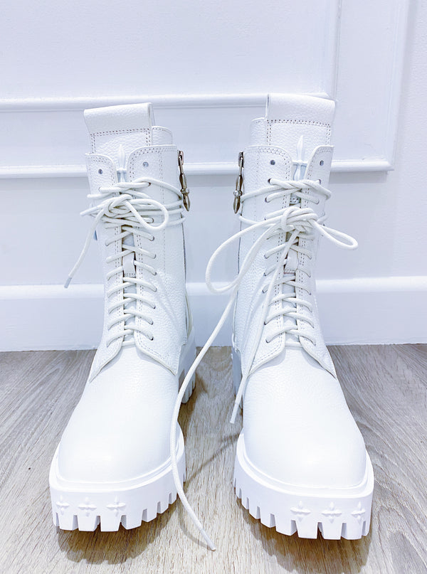 WHITE STRAY BIKER BOOTS