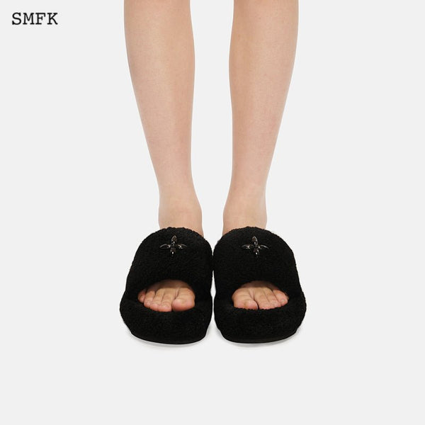 BLACK BALLOON VELVET WOOL SLIPPERS