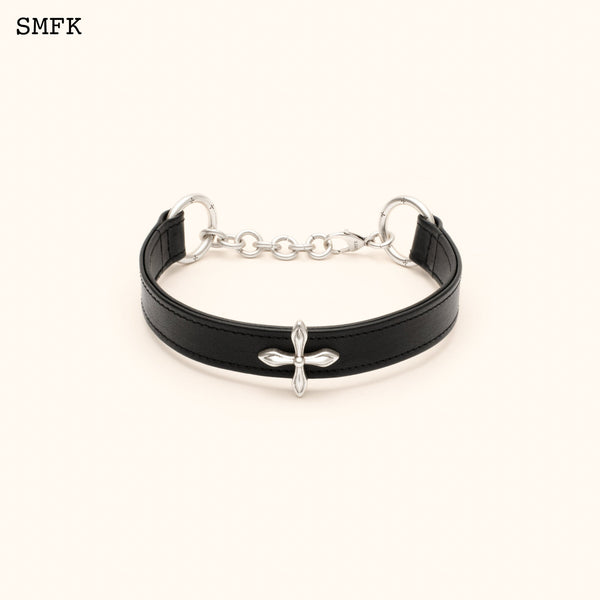 SMFK COMPASS CROSS LEATHER THICK CHOKER IN BLACK